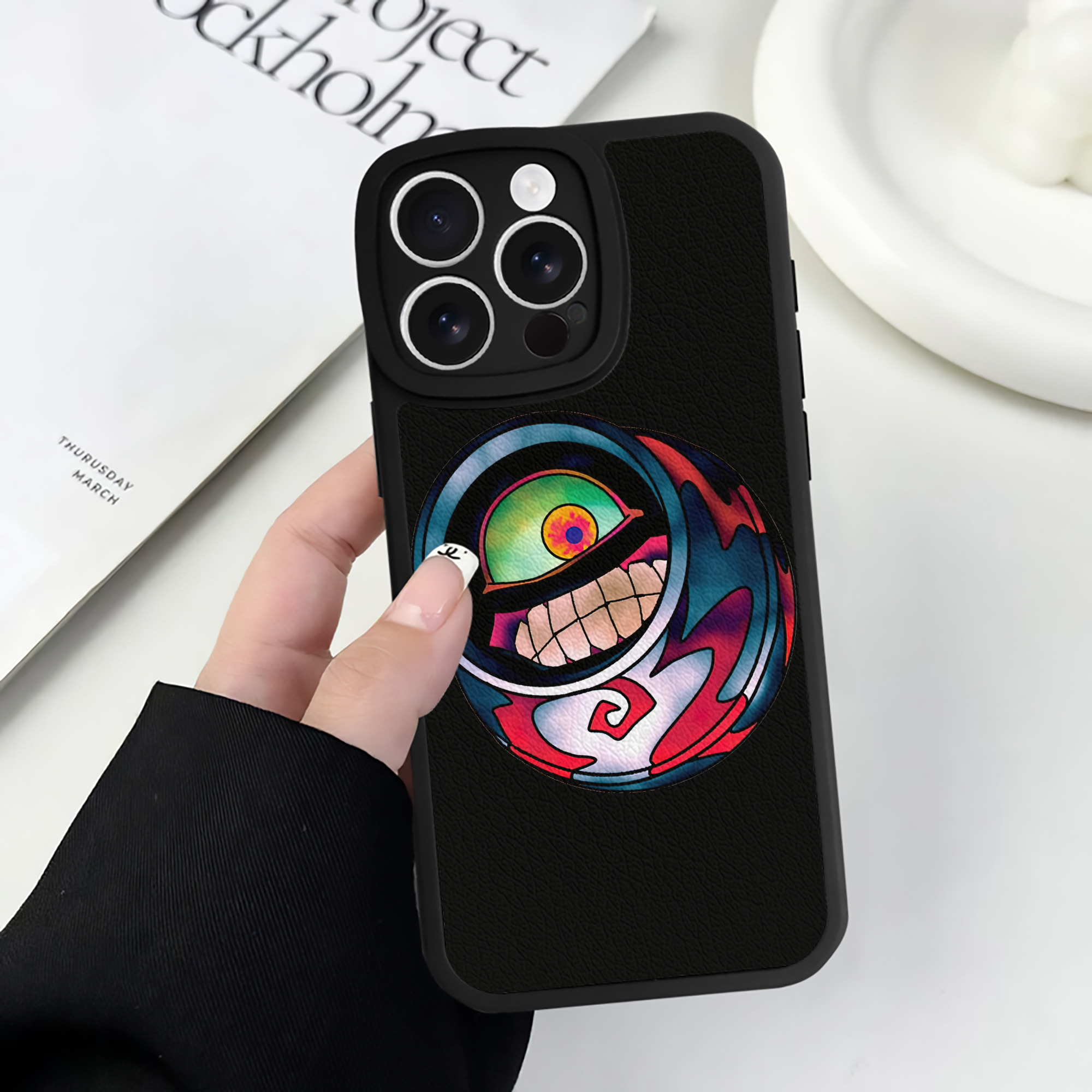 遊☆戯☆王 Yu-Gi-Oh! 【iPhone 16シリーズ対応】シリコンスマホケース（レザー調） 材質：シリコン